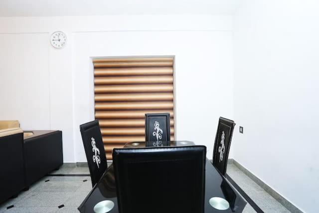 The Solo Apartments Kadavanthra Kochi Dış mekan fotoğraf